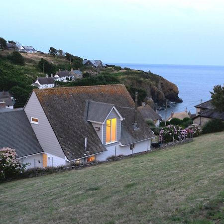 Spinnaker Cadgwith Holiday Home Bagian luar foto